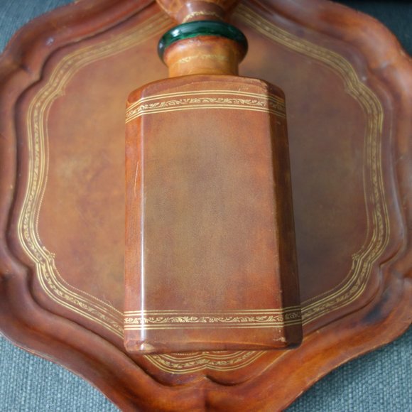 Vintage Genuine Calf Leather Wrapped Decanter and Tray Made in Italy - Picture 5 of 14